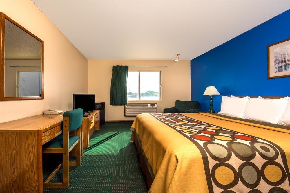 Super 8 By Wyndham Waco University Area Dış mekan fotoğraf