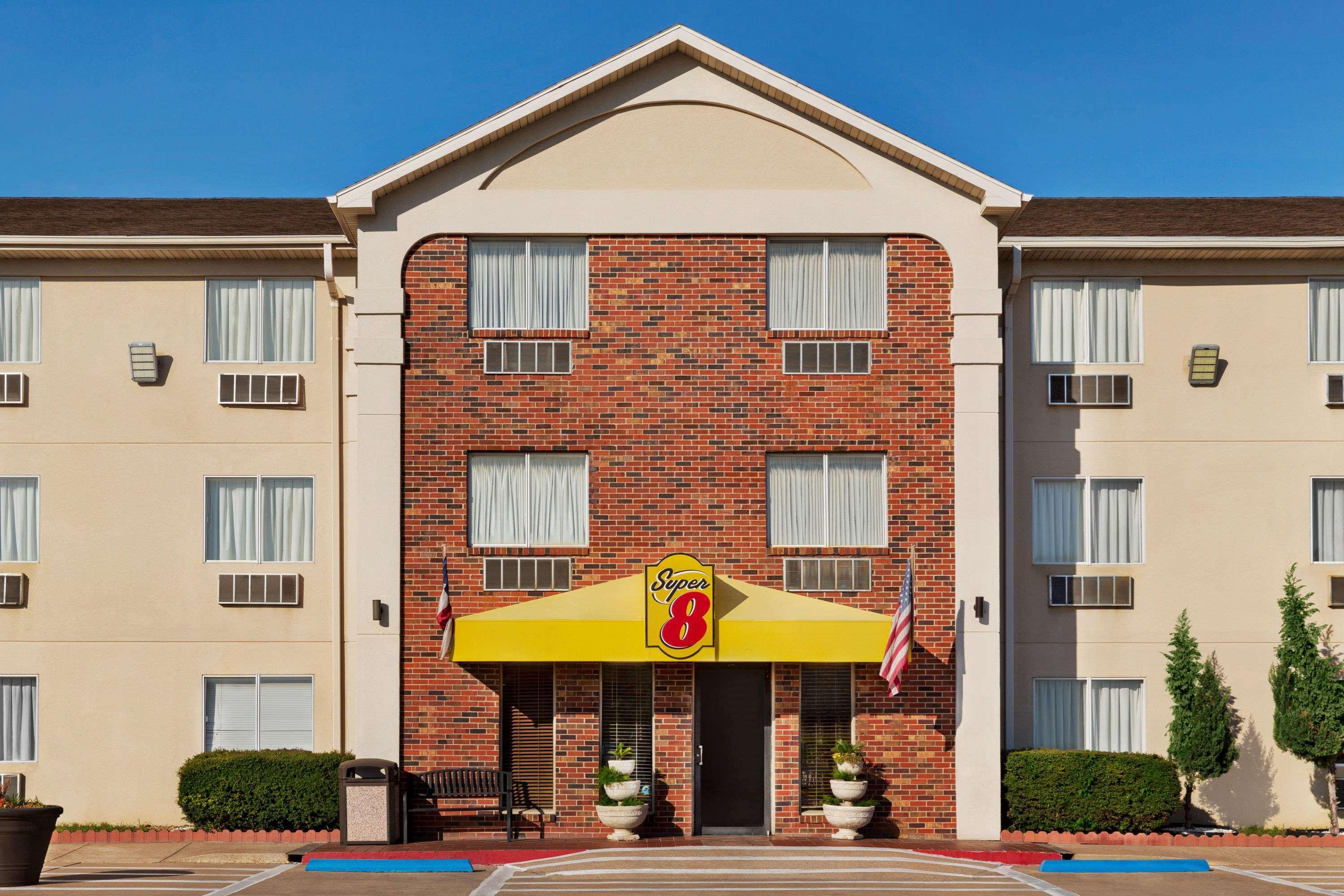 Super 8 By Wyndham Waco University Area Dış mekan fotoğraf